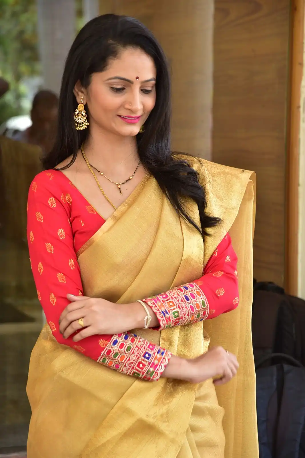 Jordar Sujatha first Photoshoot in Saree after marriage