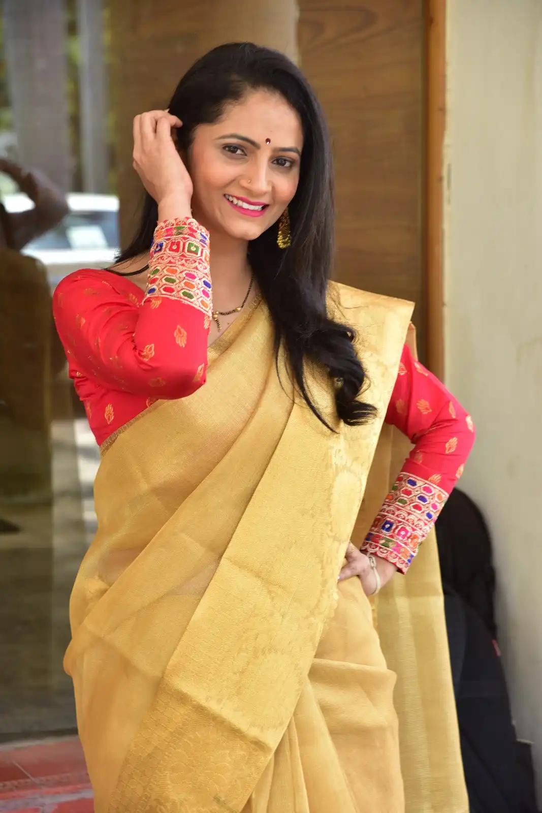 Jordar Sujatha first Photoshoot in Saree after marriage