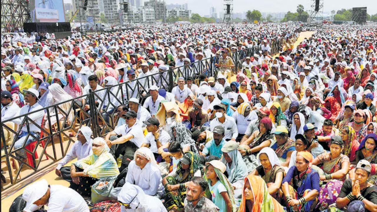 Maharashtra Heatstroke : అమిత్ షా పాల్గొన్న అవార్డుల ప్రధానోత్సవ కార్యక్రమంలో విషాదం.. 11 మంది మృతి, వందమందికిపైగా అస్వస్థత