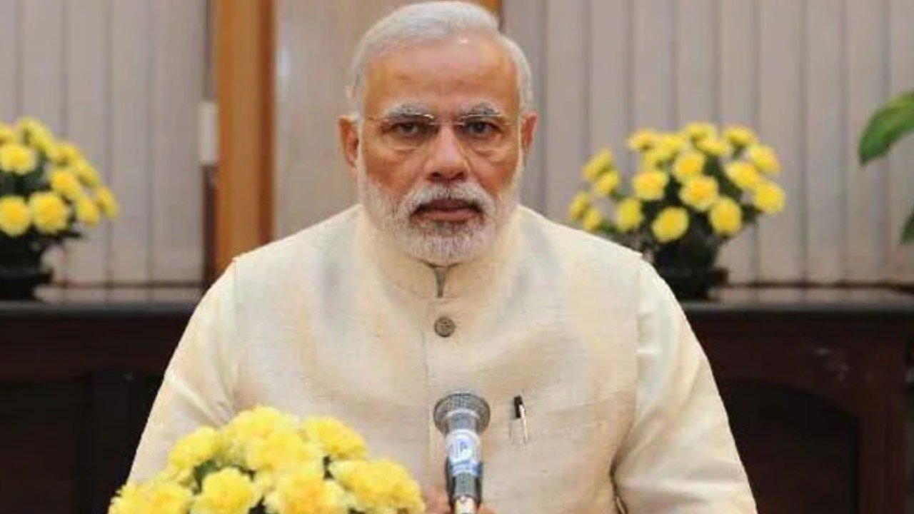 PM Mann Ki Baat : మన్‌కీ బాత్ వందో ఎపిసోడ్.. నాలుగు లక్షల ప్రాంతాల్లో తెరలు.. ఐరాస కార్యాలయంలోనూ ప్రసారం..