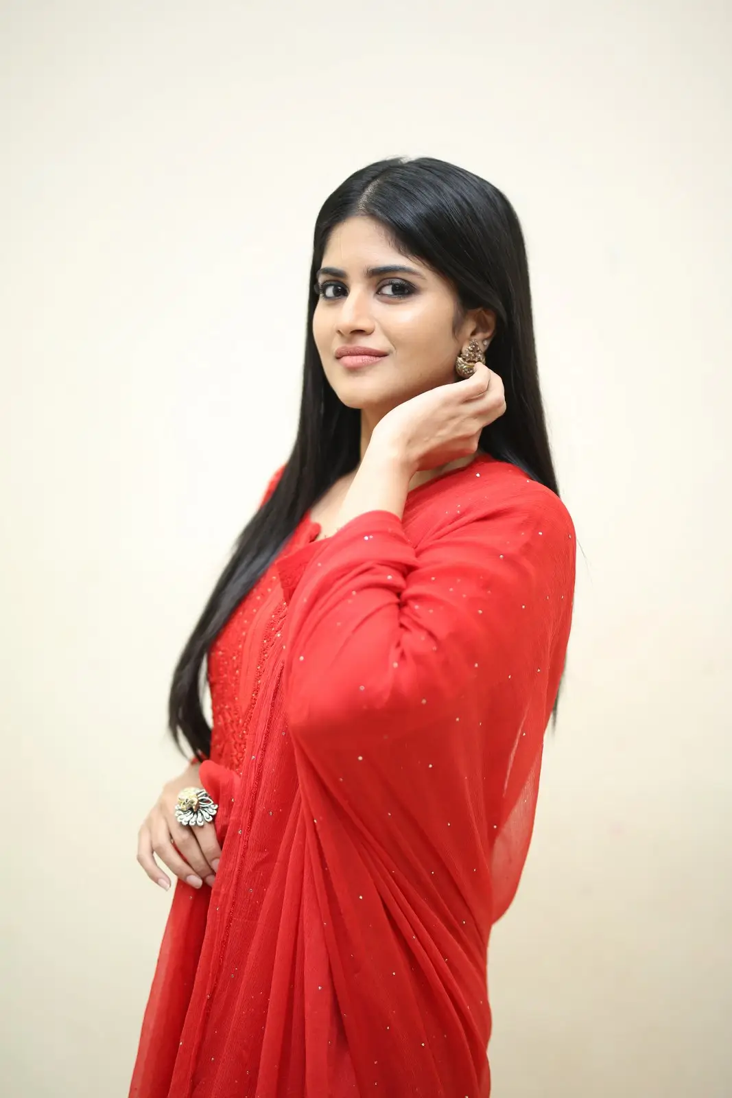 Megha Akash looks gorgeous in Ravanasura Pre Release Event