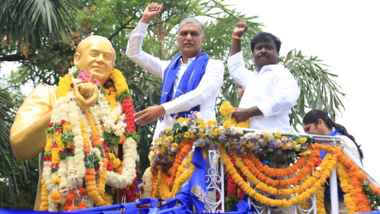 Minister Harish Rao: అంబేద్కర్ విగ్రహం ఆకారానికి ప్రతీక కాదు.. తెలంగాణ ప్రజల చైతన్య దీపిక