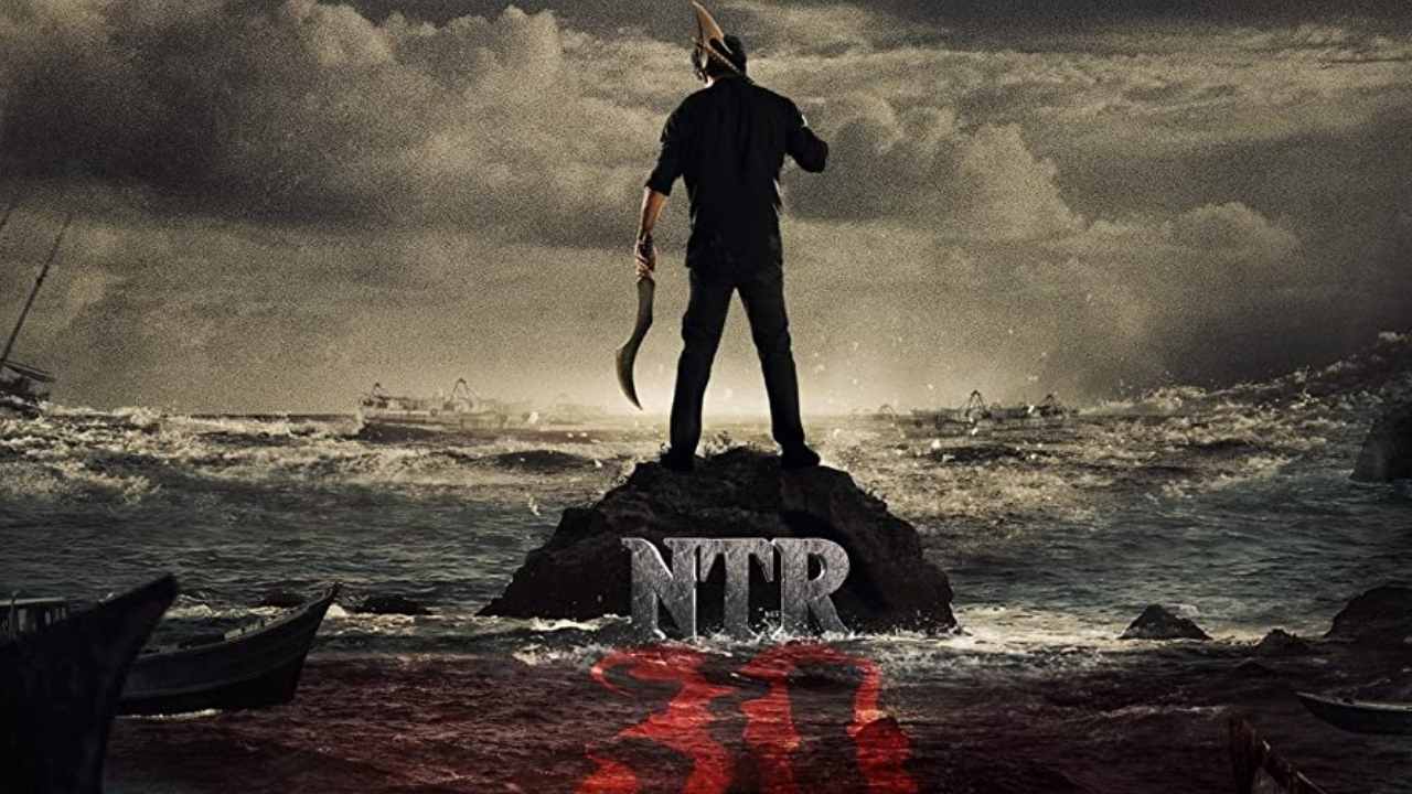 NTR30: చీకట్లో విలన్లను చెడుగుడు ఆడేస్తున్న తారక్..!