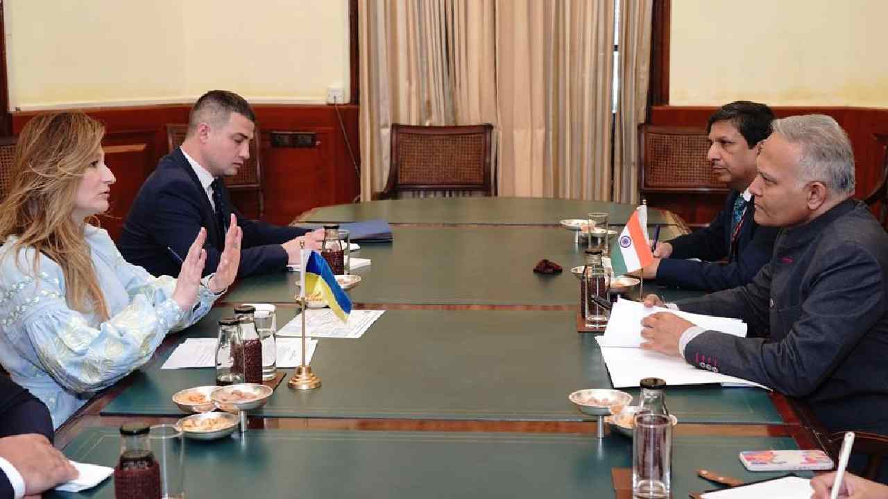 India-Ukraine: యుద్ధం జరుగుతున్న వేళ.. భారత్ కు వచ్చిన ఉక్రెయిన్ మంత్రి