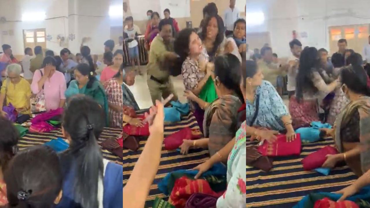 Fighting for sarees : శారీల కోసం సిగపట్లు.. బెంగళూరులో ఇద్దరు మహిళల ఫైటింగ్ వీడియో వైరల్