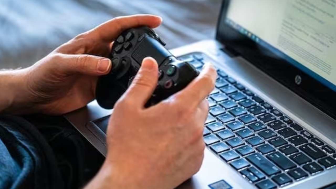 New Rule Online Gaming: బెట్టింగ్ గేమ్‌లపై కొరడా.. ఆన్‌లైన్ గేమింగ్‌లపై కేంద్రం కొత్త రూల్స్..