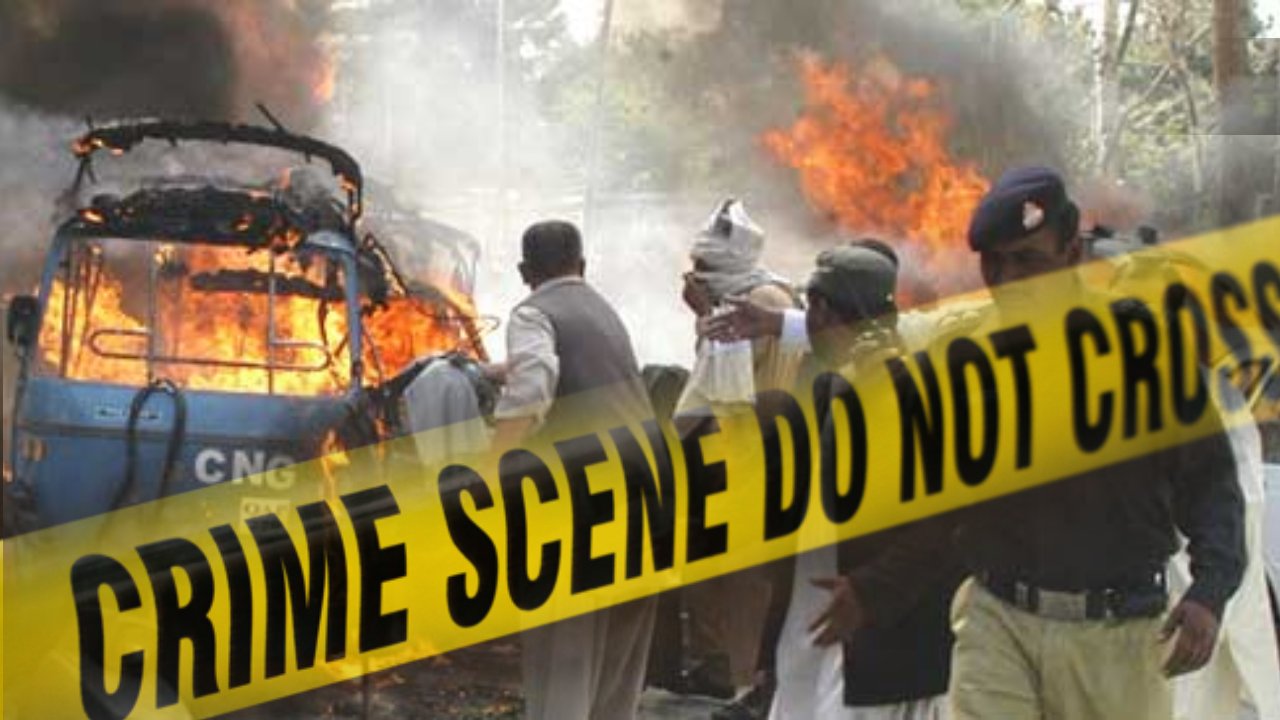 Pakistan Bomb Blast : పాకిస్థాన్‌లో బాంబు పేలుడు, ఇద్దరు పోలీసులతో సహా పలువురు మృతి