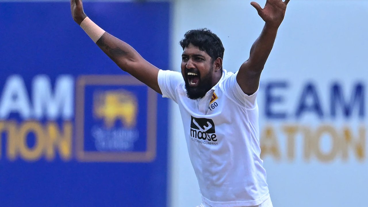 SL vs IRE: ఆల‌స్యంగా అరంగ్రేటం చేసినా.. 71 ఏళ్ల రికార్డును బ‌ద్ద‌లు కొట్టిన లంక ఆట‌గాడు