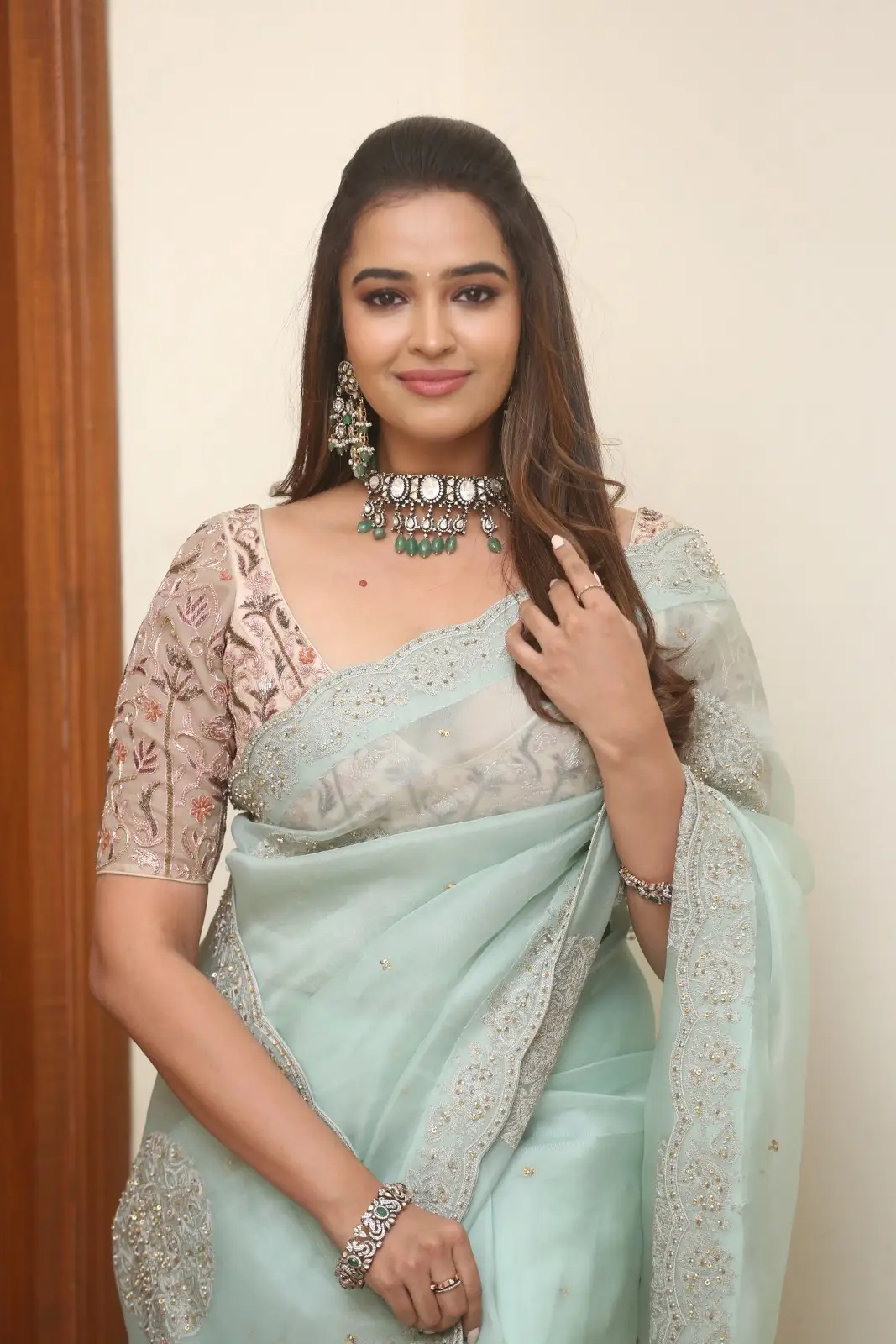 Pujita Ponnada shines in Saree at Pre Release Event of Ravanasura Movie