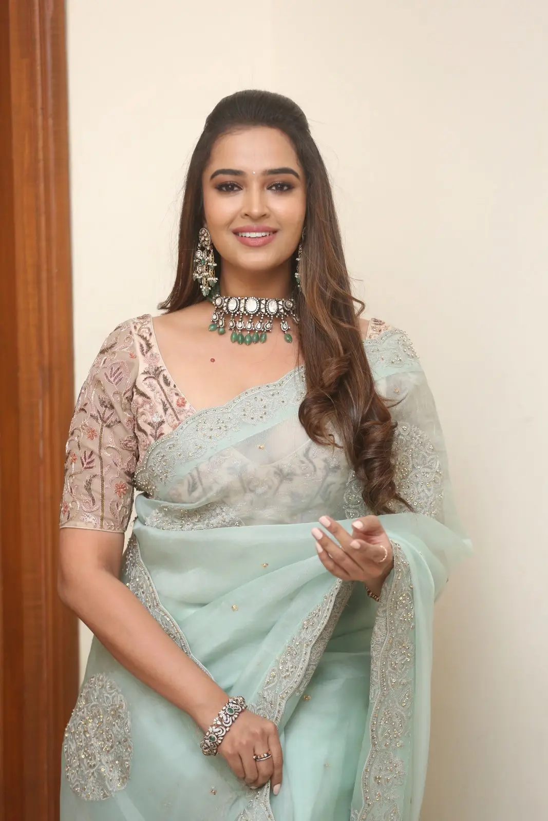 Pujita Ponnada shines in Saree at Pre Release Event of Ravanasura Movie