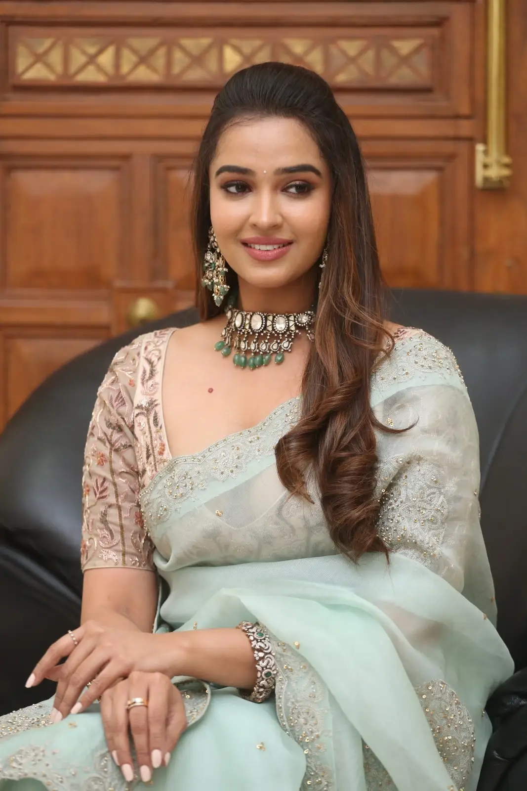 Pujita Ponnada shines in Saree at Pre Release Event of Ravanasura Movie