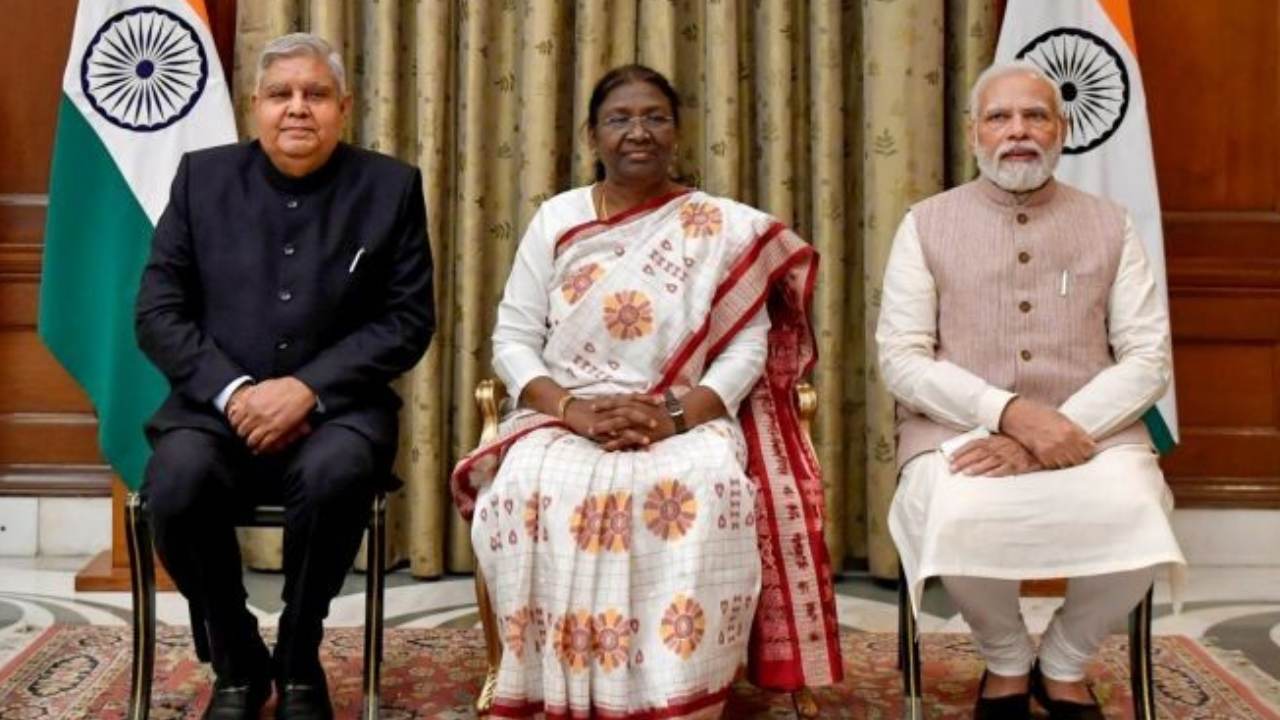 Ramzan Celebrations : దేశవ్యాప్తంగా ఘనంగా రంజాన్ వేడుకలు.. శుభాకాంక్షలు తెలిపిన రాష్ట్రపతి, ఉప రాష్ట్రపతి, ప్రధాని