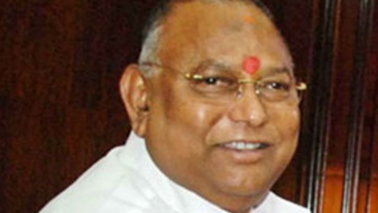 Rayapati Sambasiva Rao : చంద్రబాబు చెబితే నరసరావుపేట నుంచి పోటీ చేస్తా : రాయపాటి