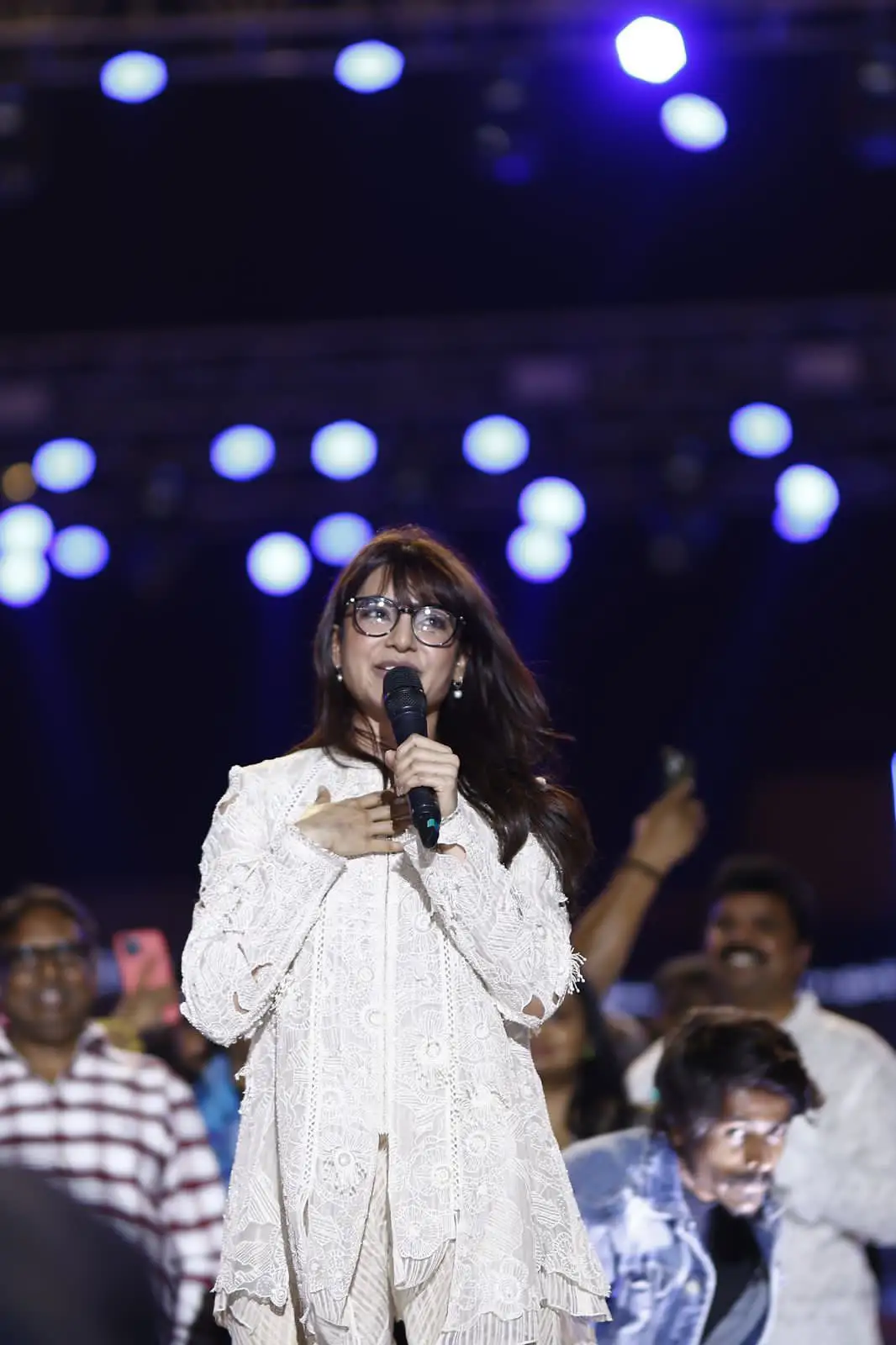 Samantha promotes her Shakunthalam Movie