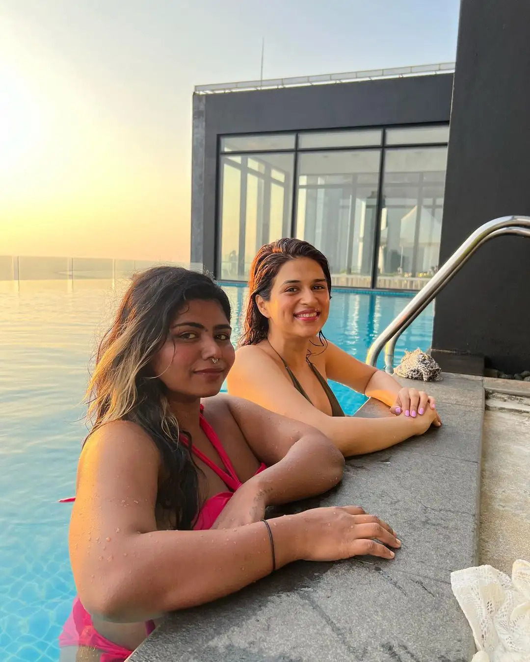 Shraddha Das enjoying in Sri Lanka