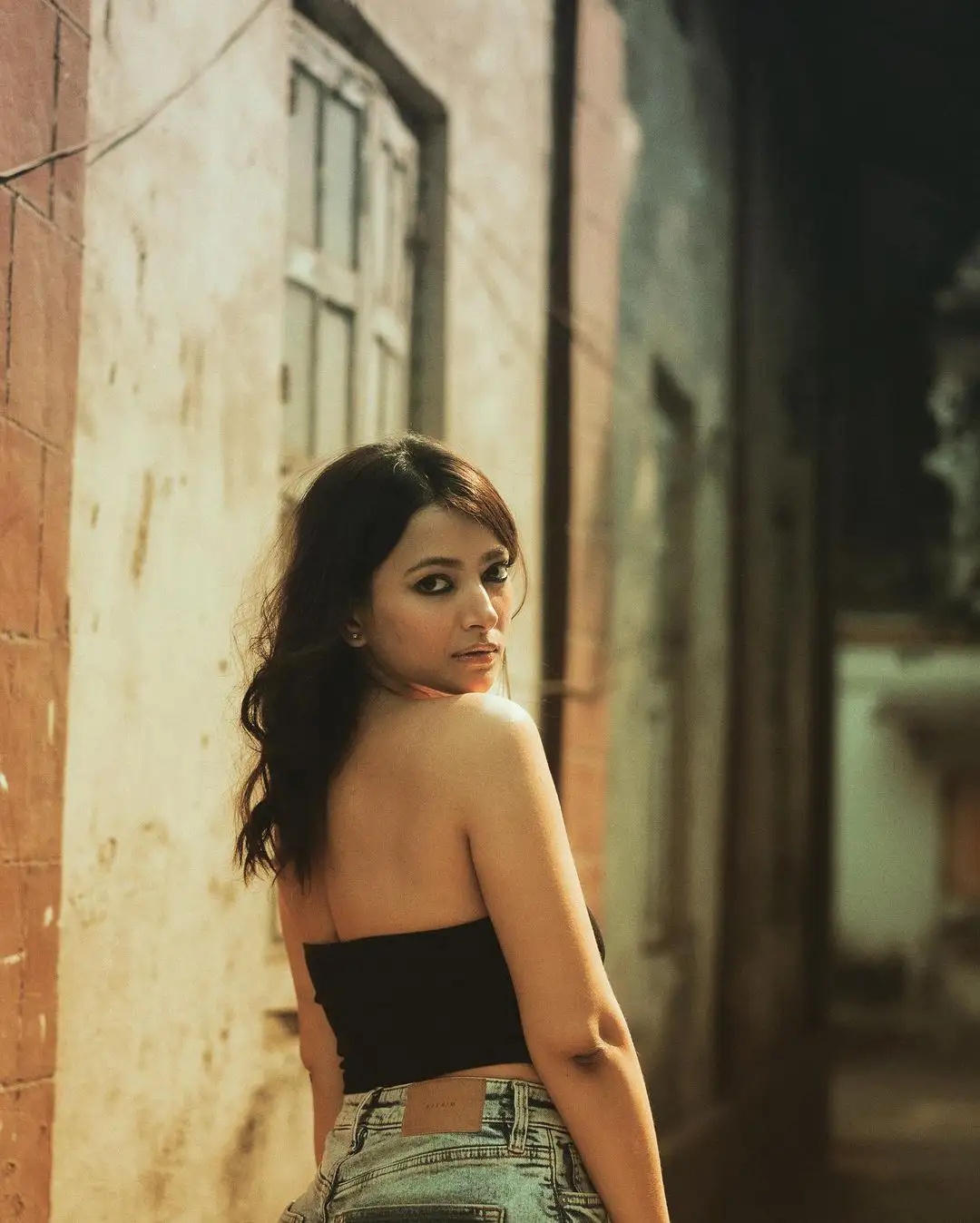 Shweta Basu Prasad stylish clicks