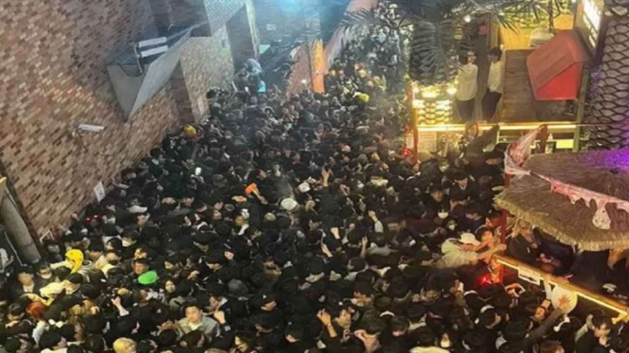 Yemen Stampede : యెమన్ లో తీవ్ర విషాదం.. రంజాన్ ఆర్థికసాయం కార్యక్రమంలో తొక్కిసలాట, 80 మందికిపైగా మృతి