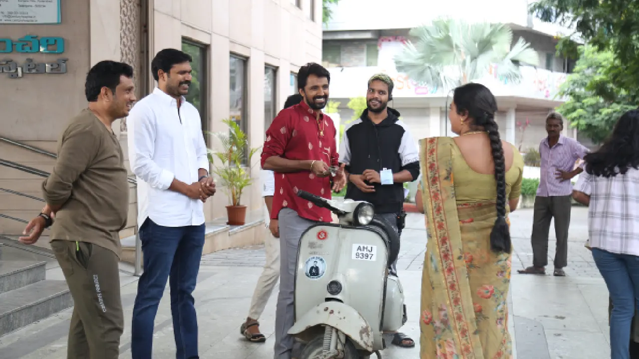 Save the tigers web series working stills