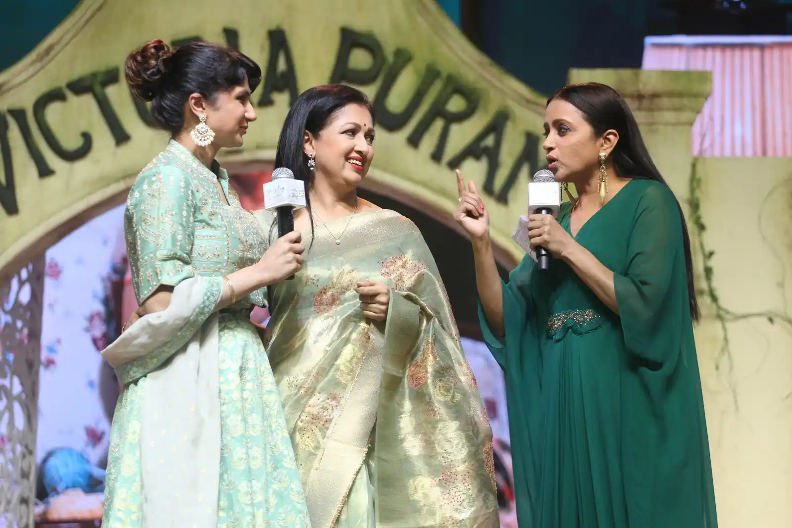 Anni Manchi Shakunamule Movie Pre Release Event