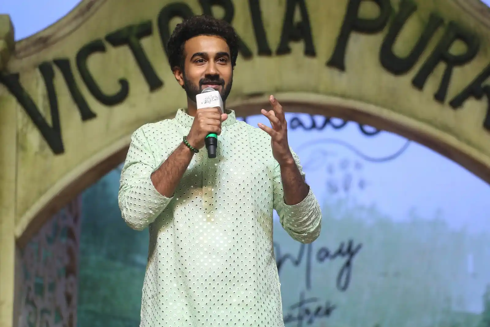 Anni Manchi Shakunamule Movie Pre Release Event