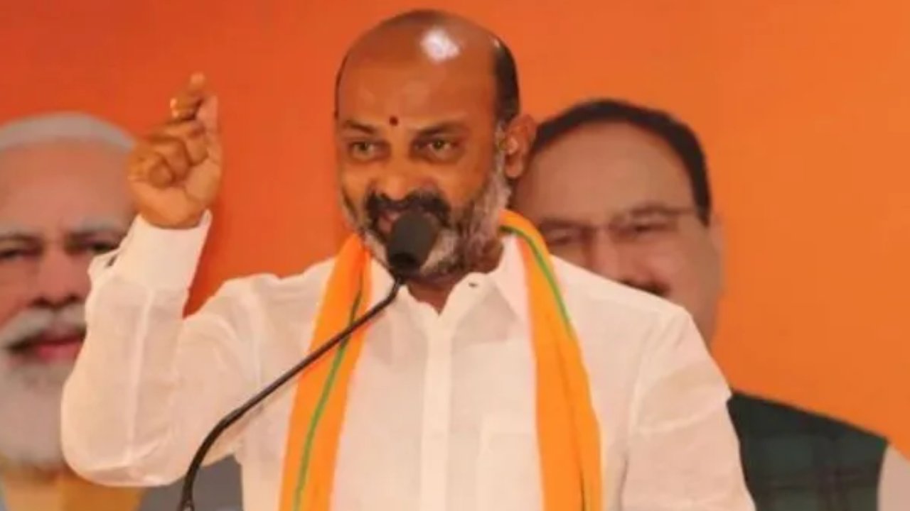 Bandi Sanjay: బీఆర్ఎస్‌కు బీజేపీనే ప్రత్యామ్నాయం.. కాంగ్రెస్ పార్టీపై బండి సంజయ్ సంచలన వ్యాఖ్యలు