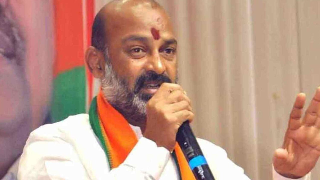 Bandi Sanjay : కేసీఆర్ ప్రభుత్వాన్ని బొంద పెట్టాలి : బండి సంజయ్