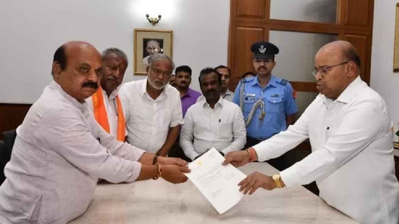 Basavaraj Bommai : ముఖ్యమంత్రి పదవికి రాజీనామా