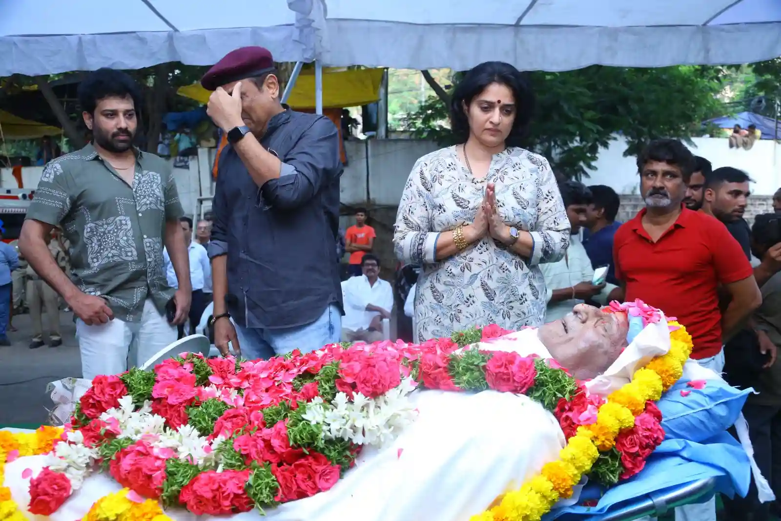 Celebrities paid tribute to Sarath Babu