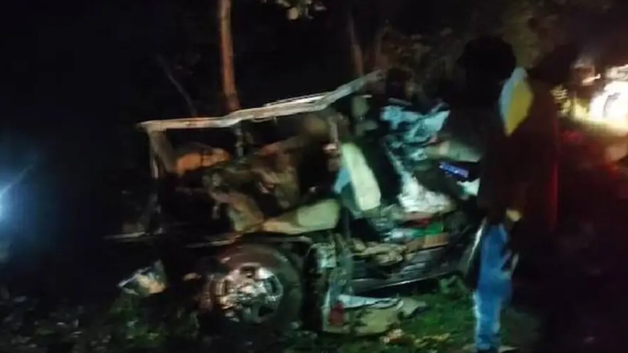 Chhattisgarh Accident: ఛత్తీస్‌గఢ్‌లో ఘోర ప్రమాదం.. ఇద్దరు చిన్నారులతో సహా 11మంది మృతి