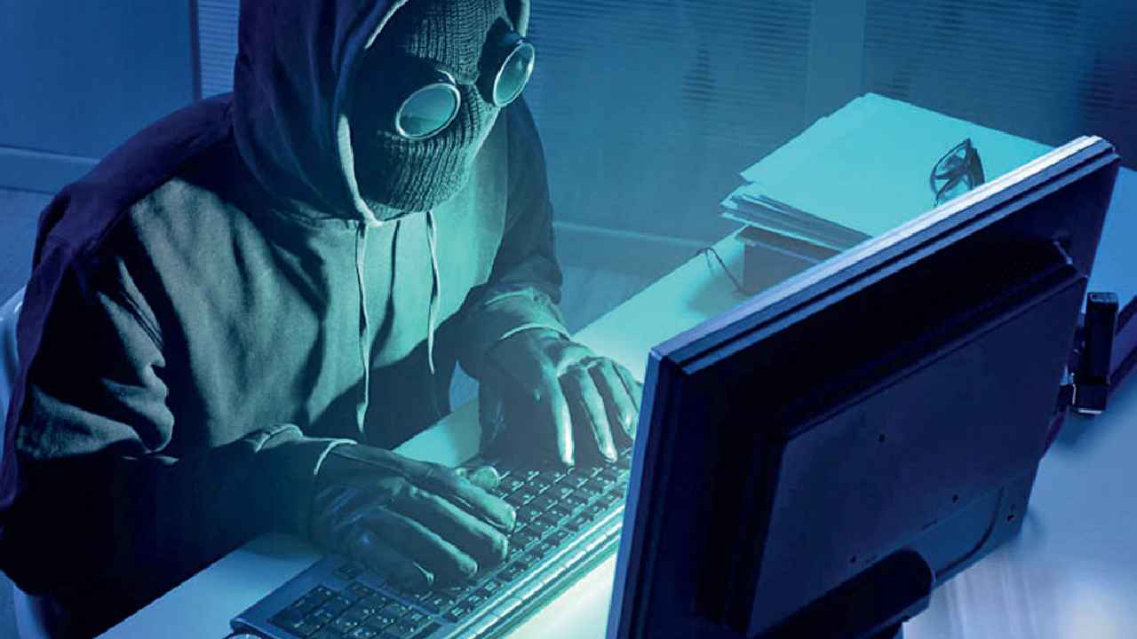 Cyber Fraud : గిఫ్ట్‌లకు ఆశపడ్డారు, రూ.25లక్షలు పోగొట్టుకున్నారు.. సంగారెడ్డిలో భారీ సైబర్ మోసం
