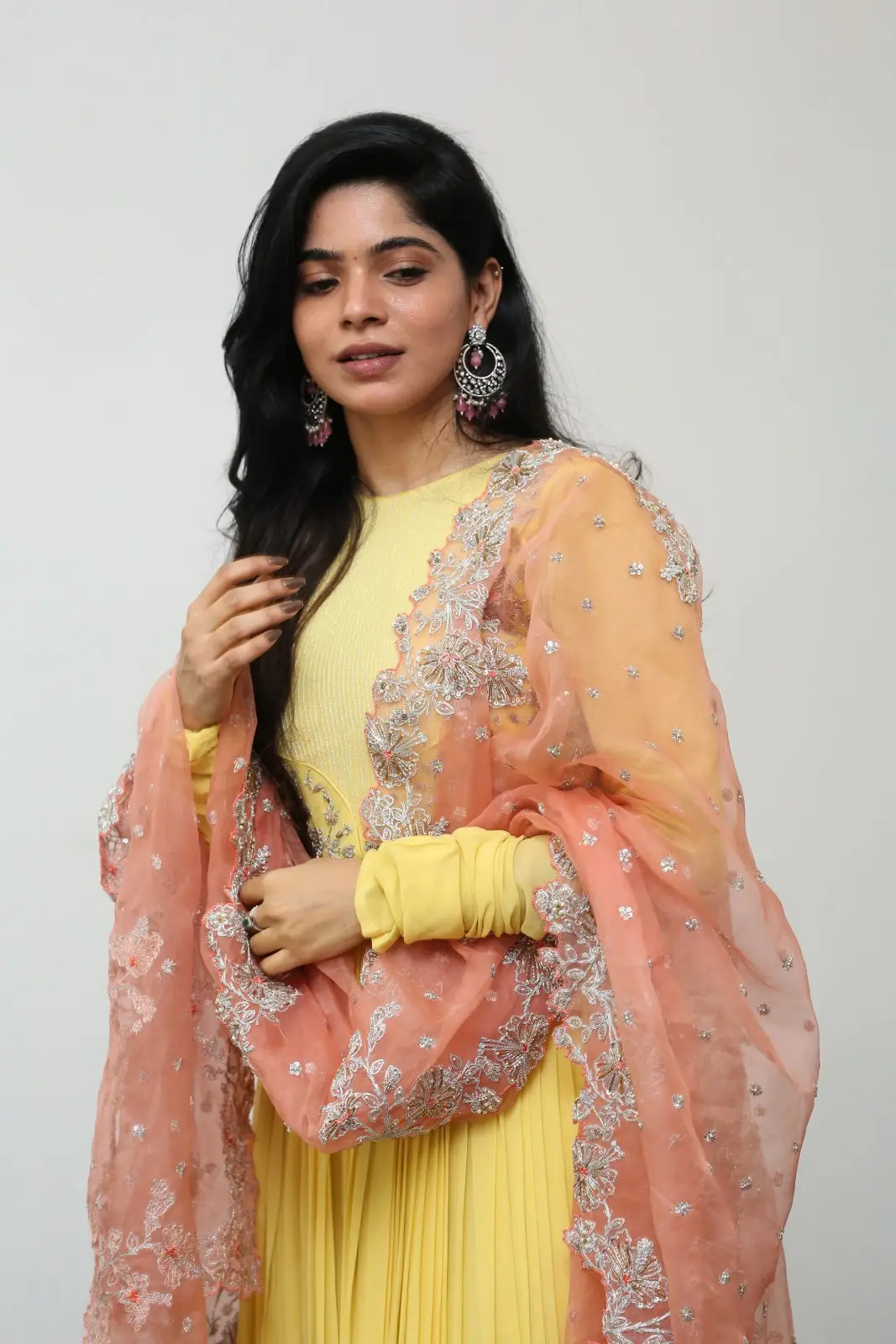 Divya Bharti mesmerizing looks at sudigali sudheer new movie opening event