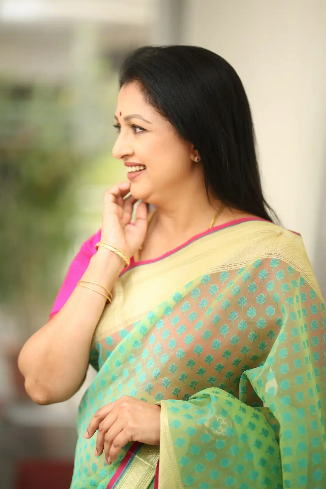 Gautami Photo shoot in Anni Manchi Shakunamule Movie Promotions