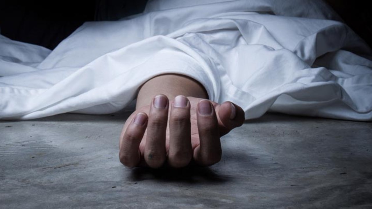 West Bengal : అంబులెన్స్ కు డబ్బుల్లేక.. బ్యాగ్ లో కుమారుడి మృతదేహంతో బస్సులో 200 కిలోమీటర్లు ప్రయాణించిన తండ్రి