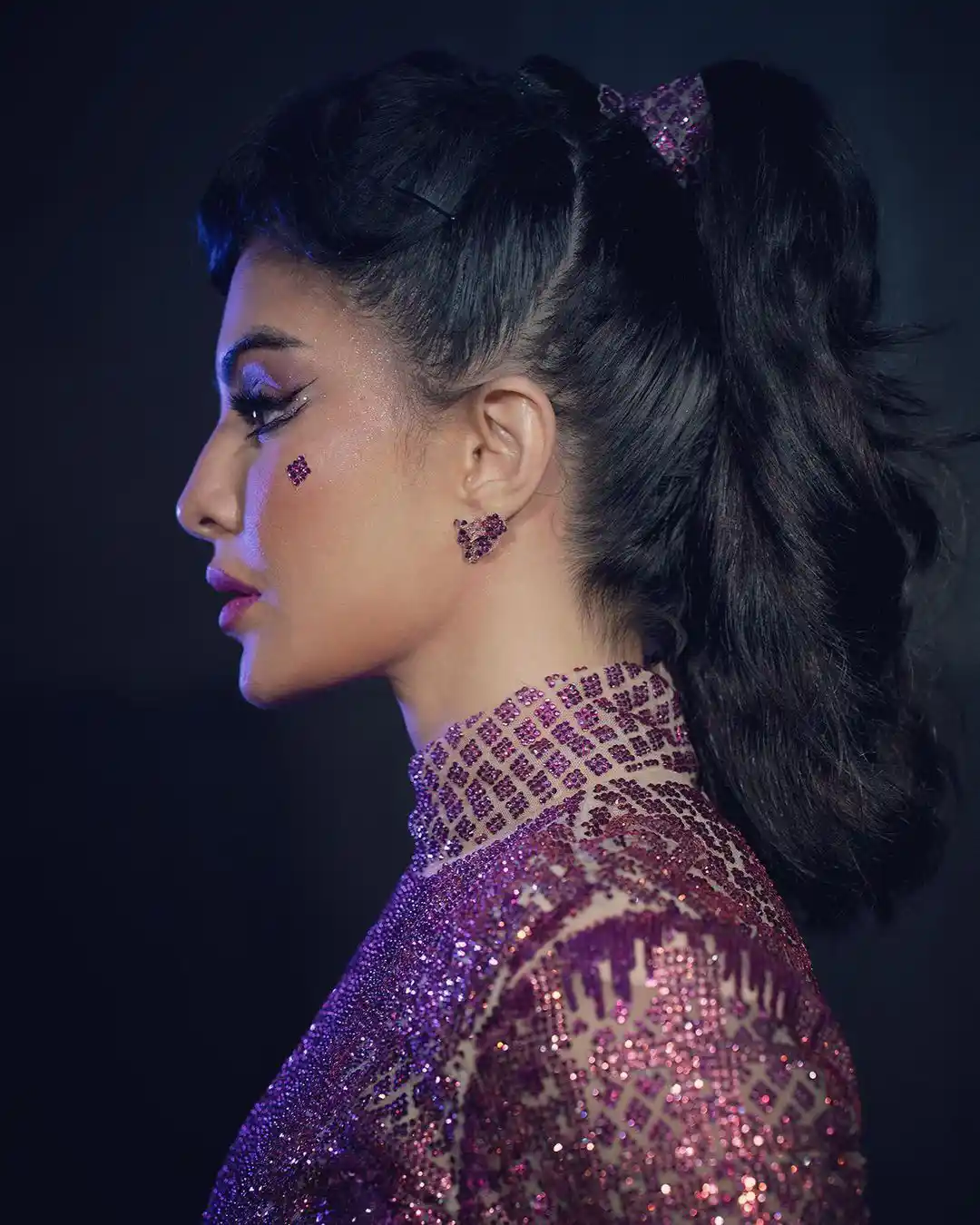 Jacqueline Fernandez Dancing in a Event