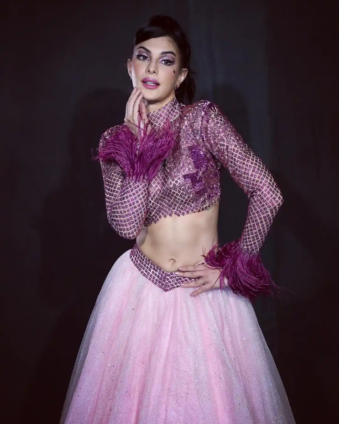 Jacqueline Fernandez Dancing in a Event