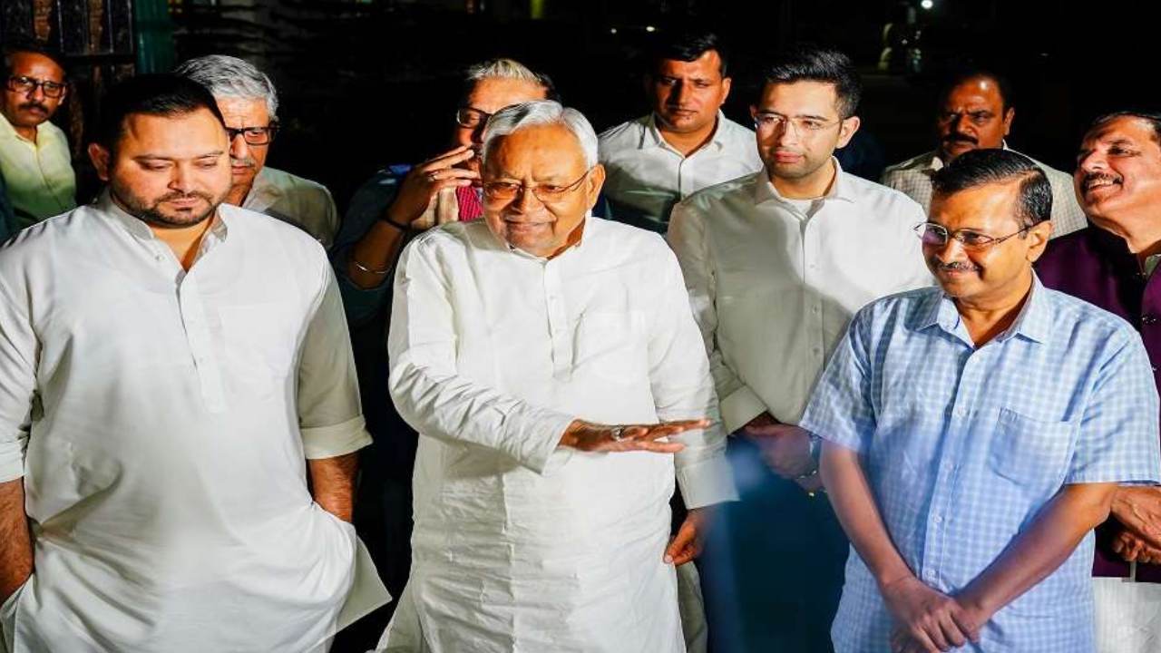 Opposition Parties Unity : విపక్షాల ఐక్యత కోసం ప్రయత్నాలు.. కేజ్రీవాల్ ని కలిసిన నితీశ్ కుమార్, తేజస్వి యాదవ్