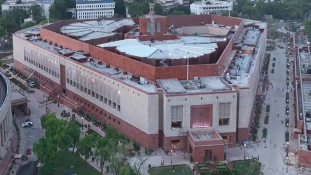 New Parliament Inauguration: నూతన పార్లమెంట్ భవన నిర్మాణంలో  ఏ రాష్ట్రం నుంచి ఏ వస్తువును వినియోగించారో తెలుసా?