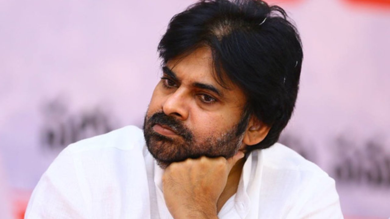 Pawan Kalyan: పవన్ కుమార్ మృతి తనను చాలా బాధించింది.. ప్రభుత్వం నష్టపరిహారం ఇవ్వాలి