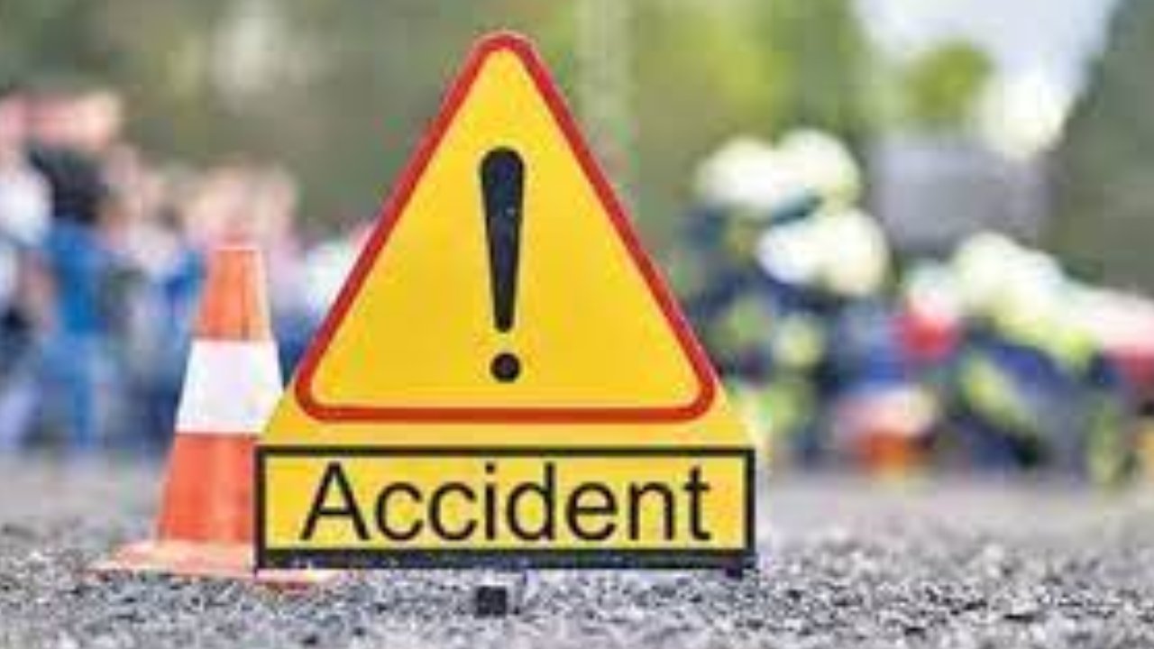 Road Accident : రంగారెడ్డి జిల్లాలో ఘోర రోడ్డు ప్రమాదం.. నలుగురు దుర్మరణం