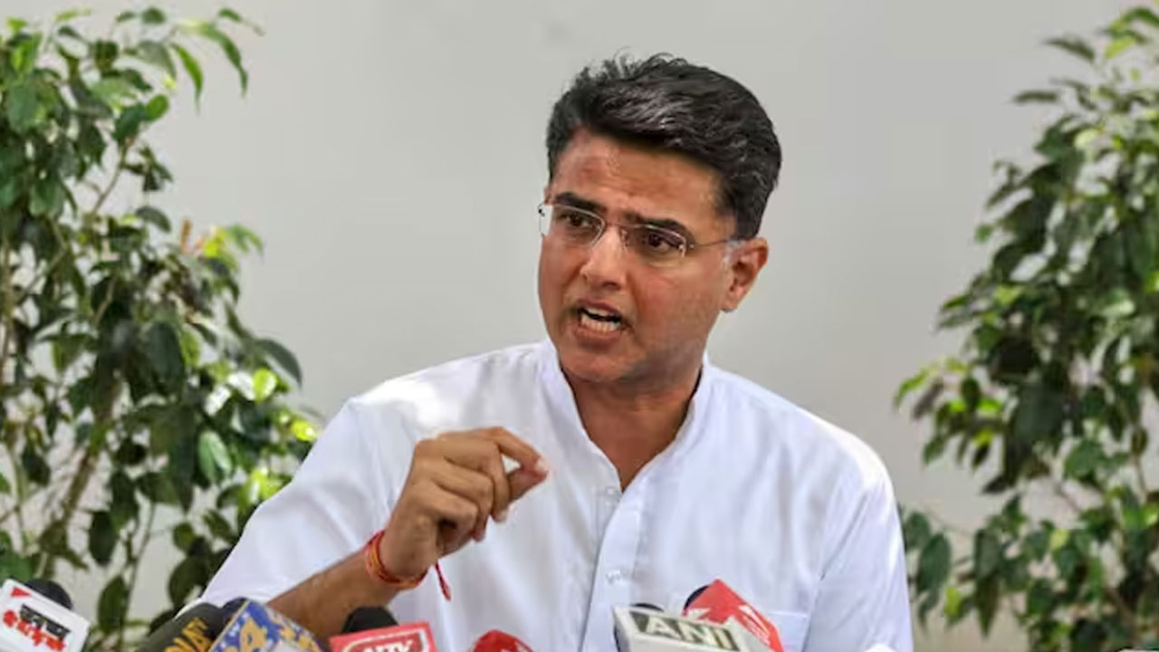 Congress vs Congress: గెహ్లాట్ ప్రభుత్వానికి 15 రోజుల అల్టిమేటం ఇచ్చి అవినీతి నిరోదక యాత్ర ముగించిన పైలట్