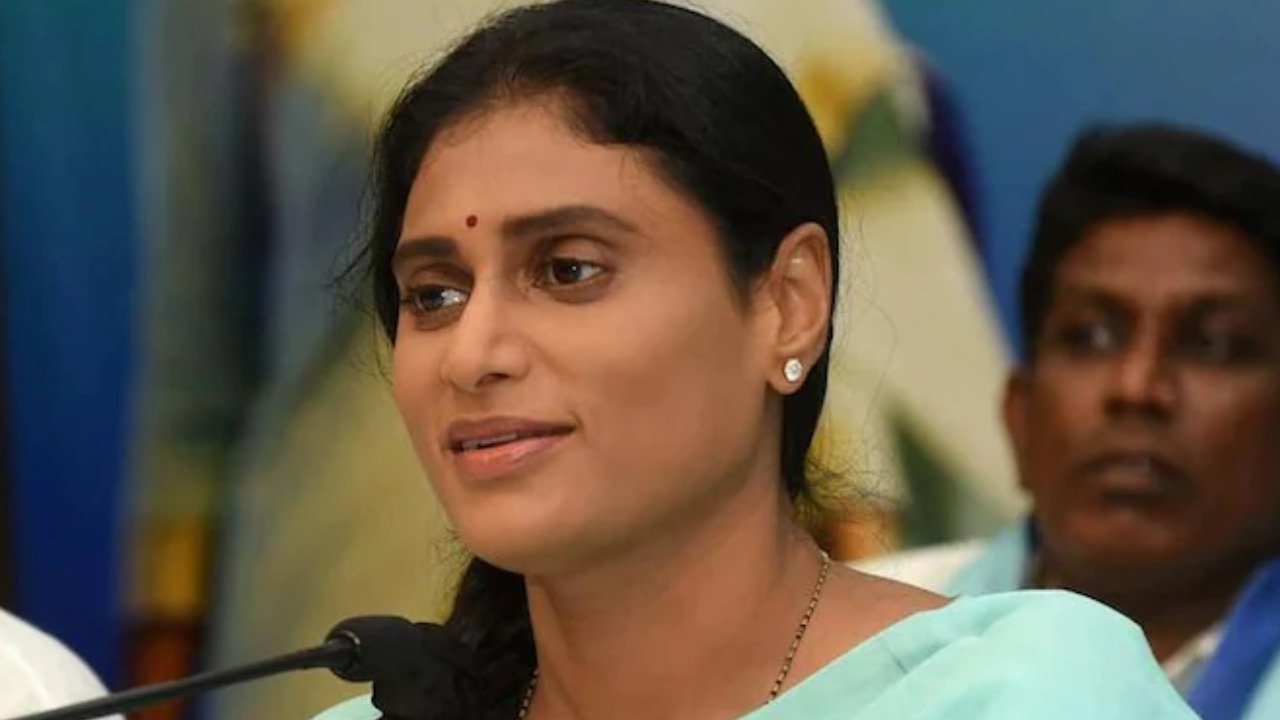 YS Sharmila : టీఎస్పీఎస్సీ పేపర్ లీకేజీలో కేసీఆర్ ను ప్రశ్నిస్తే కేసులు.. జర్నలిస్టులకు అండగా ఉంటాం : వైఎస్ షర్మిల