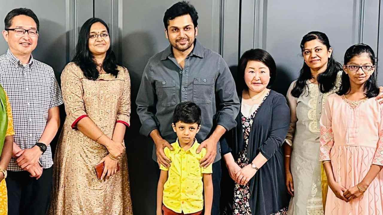 Karthi : పొన్నియిన్ సెల్వన్ 2 చూడటం కోసం జపాన్ నుంచి చెన్నైకి వచ్చిన కార్తీ ఫ్యాన్స్..