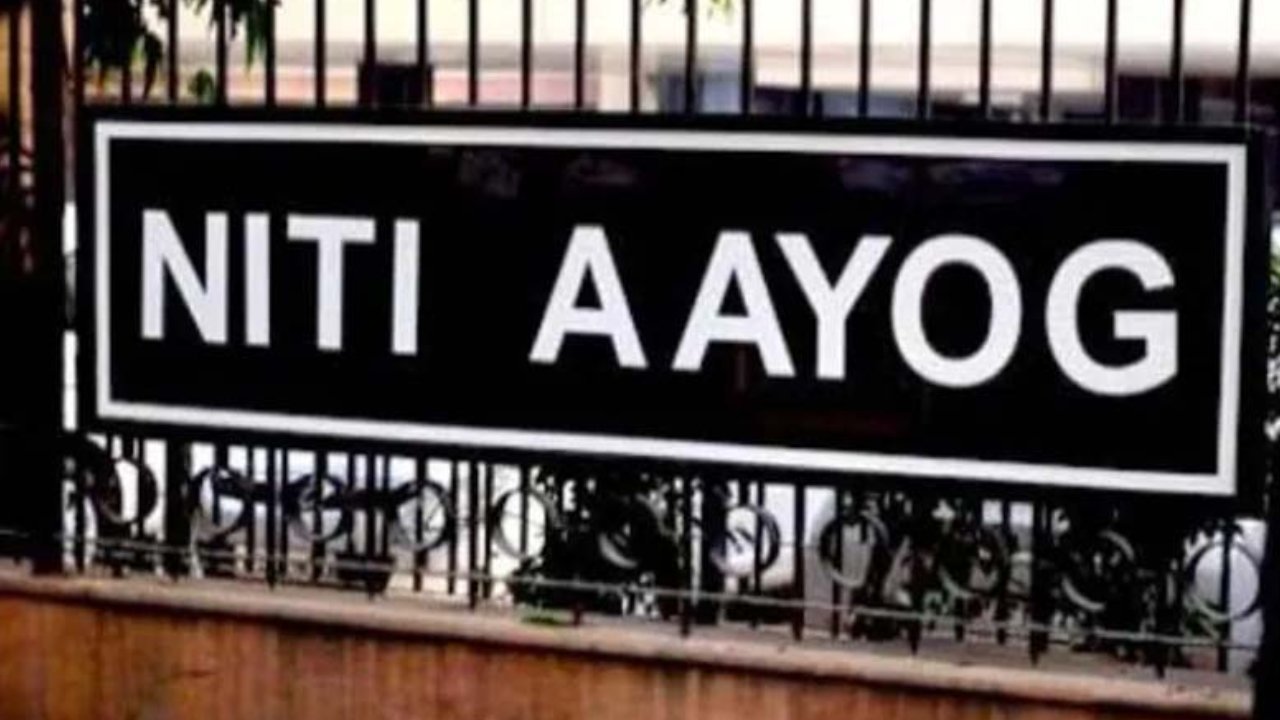 NITI Aayog Meeting: మోదీ అధ్యక్షతన నీతి ఆయోగ్ సమావేశం.. దూరంగా బీజేపీయేతర పార్టీల సీఎంలు .. ఢిల్లీలో సీఎం జగన్