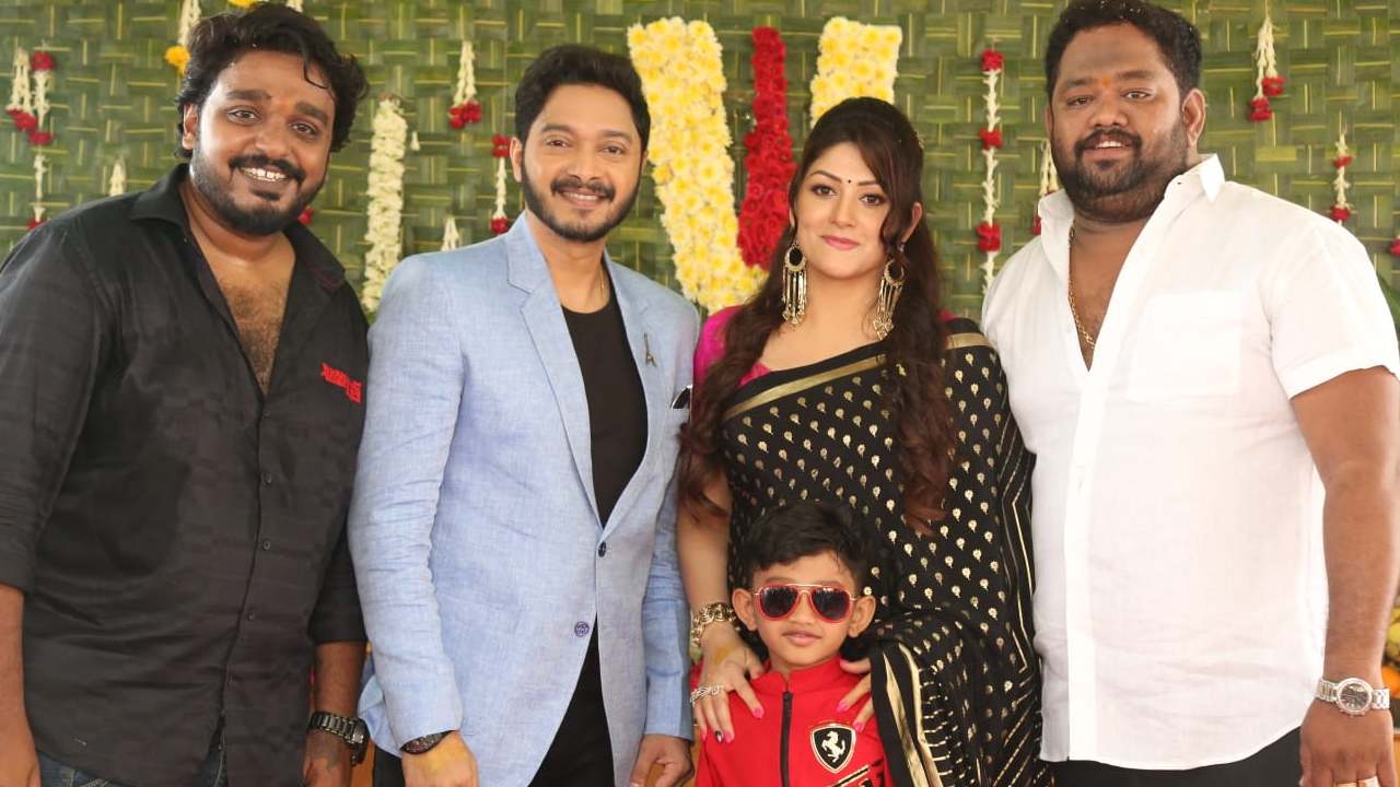 Shreyas Talpade : బాలీవుడ్ లో ‘పుష్ప’ కోసం బన్నీకి వాయిస్ ఇచ్చిన శ్రేయాస్.. ఇప్పుడు తెలుగులో హీరోగా..