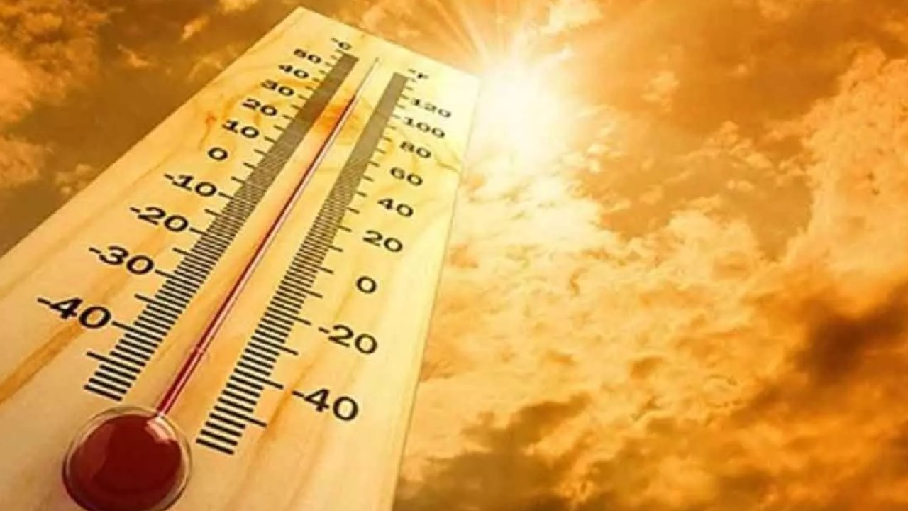 AP Heat Wave: బాబోయ్.. ఏపీ ఇంకా నిప్పుల గుండమే.. 188 మండలాల్లో తీవ్ర వడగాలులు .. బయటకు రావొద్దంటూ హెచ్చరికలు