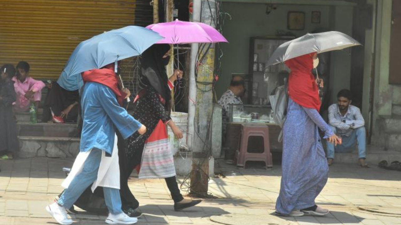 AP Temperature: ఏపీలో మరో మూడు రోజులు ఎండల తీవ్రత.. ఆ జిల్లాల్లో తీవ్ర వడగాల్పులు