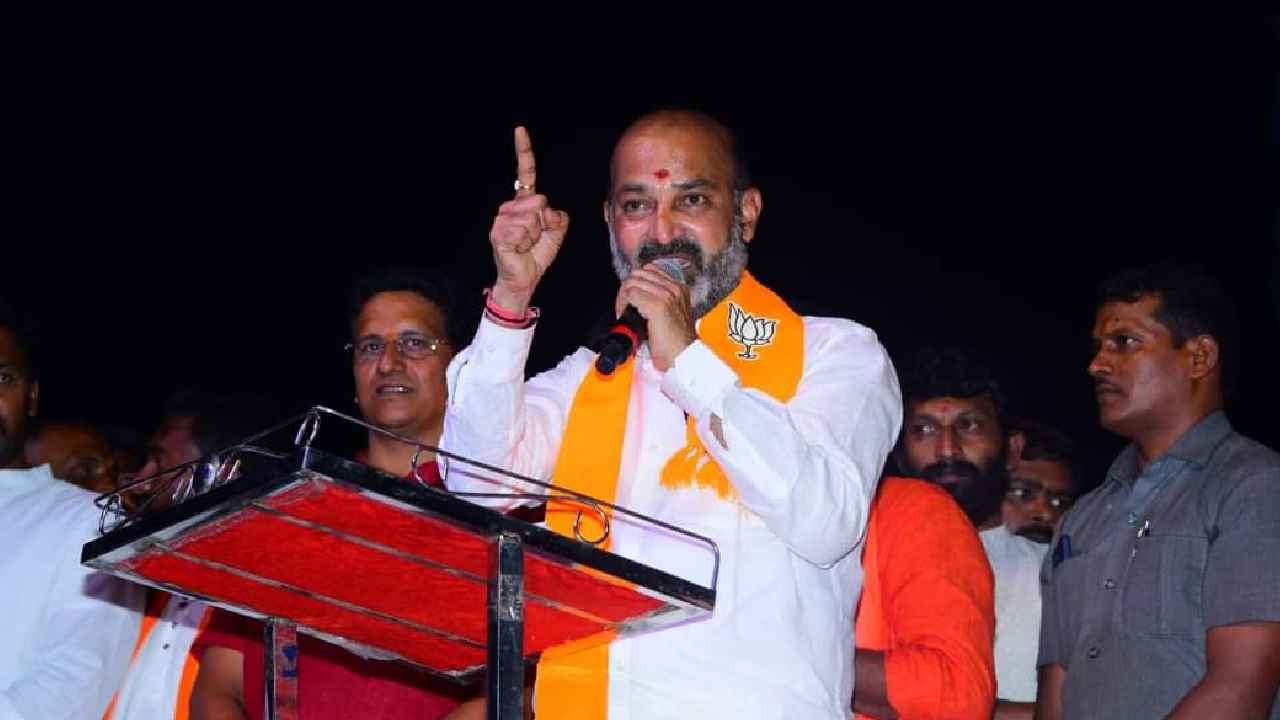 Bandi Sanjay : ఉత్సవాల పేరుతో 5లక్షల కోట్లు అప్పు చేశారు, తెలంగాణ రావొద్దని కోరుకున్నారు- బండి సంజయ్