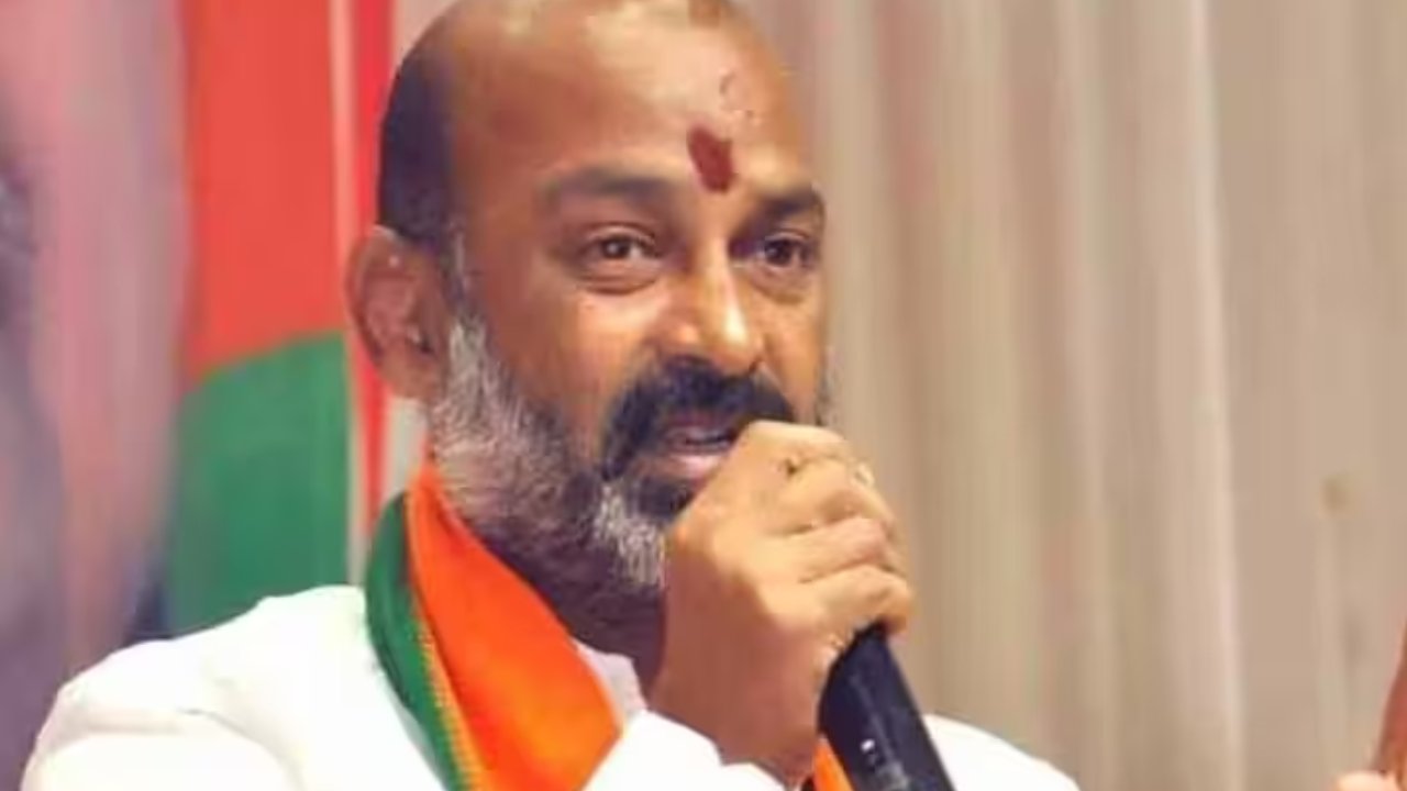 Bandi Sanjay: మేం సింగిల్‌గానే పోటీచేస్తాం.. ధరణి మంచి స్కీం.. కానీ, కేసీఆర్ కుటుంబంకోసం వాడుకుంటున్నారు