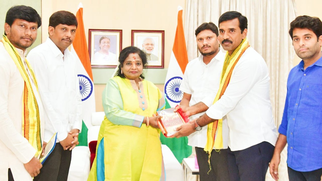 Bharat Yadava Samithi: ఫిలిం ఛాంబర్ వద్ద శ్రీకృష్ణుడు రూపంలో ఉన్న ఎన్టీఆర్ విగ్రహాన్ని తొలగించేలా చర్యలు తీసుకోండి..