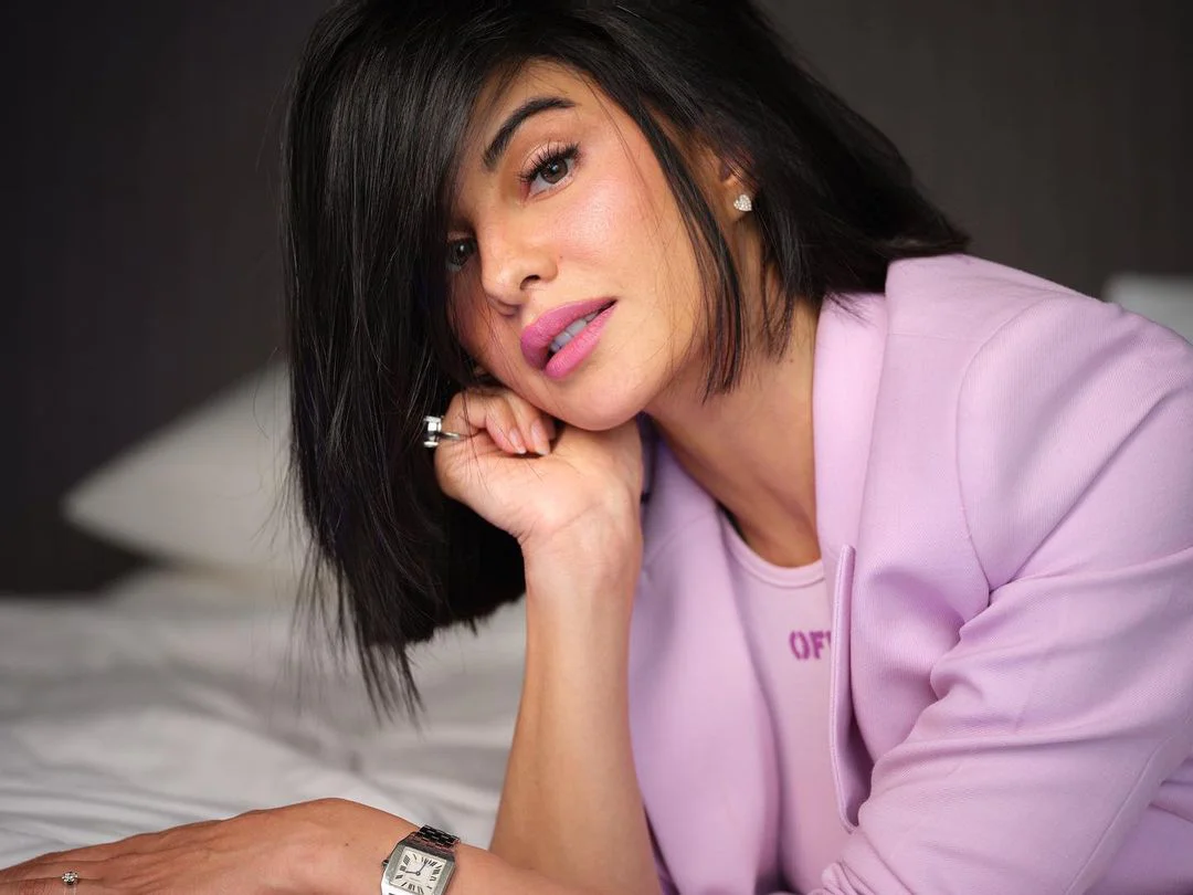 Bollywood heroine Jacqueline Fernandez stylish looks photos